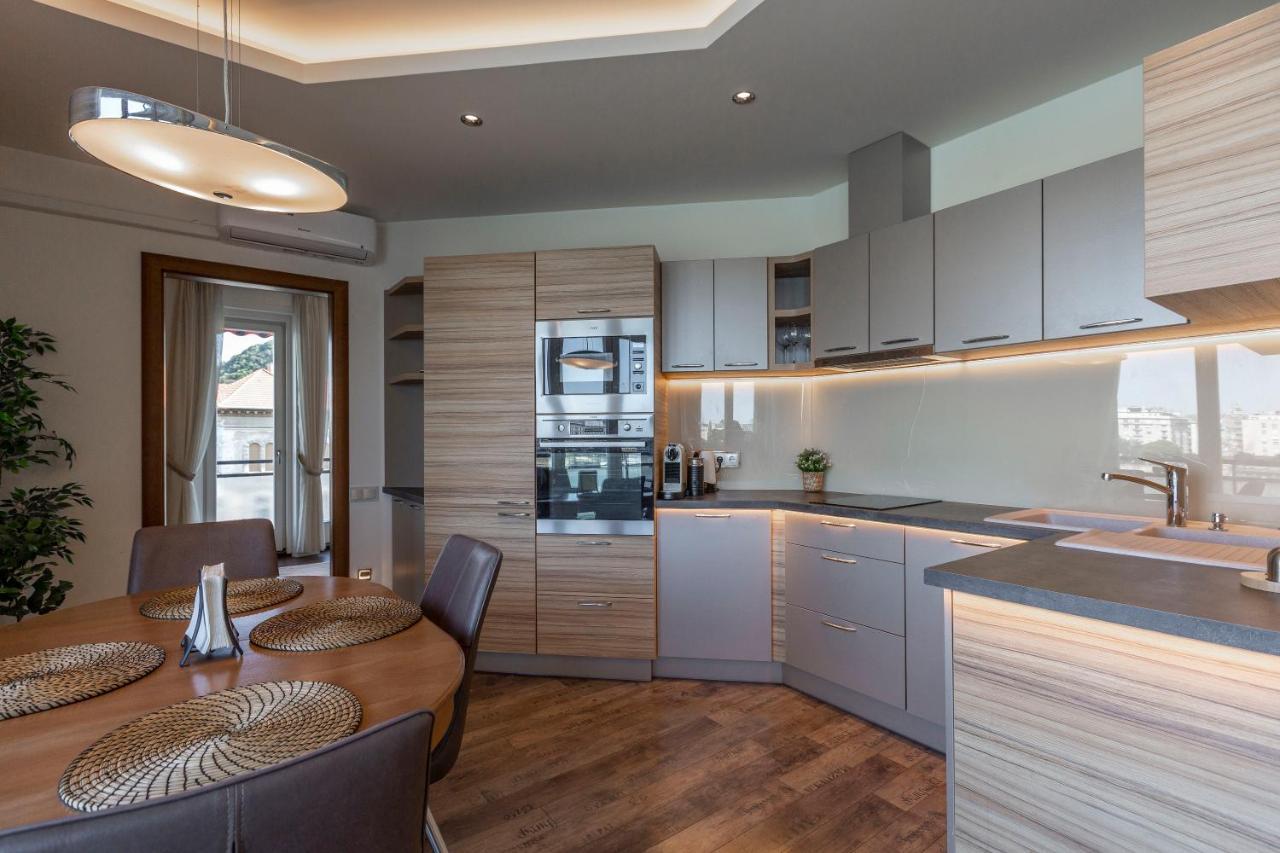 Luxury Residence With A Beautiful View For The Danube River Budapest Esterno foto